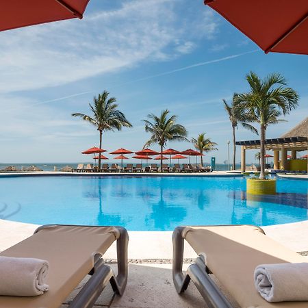 Camino Real Veracruz Exterior foto Pool at the Iberostar Grand Hotel Bávaro