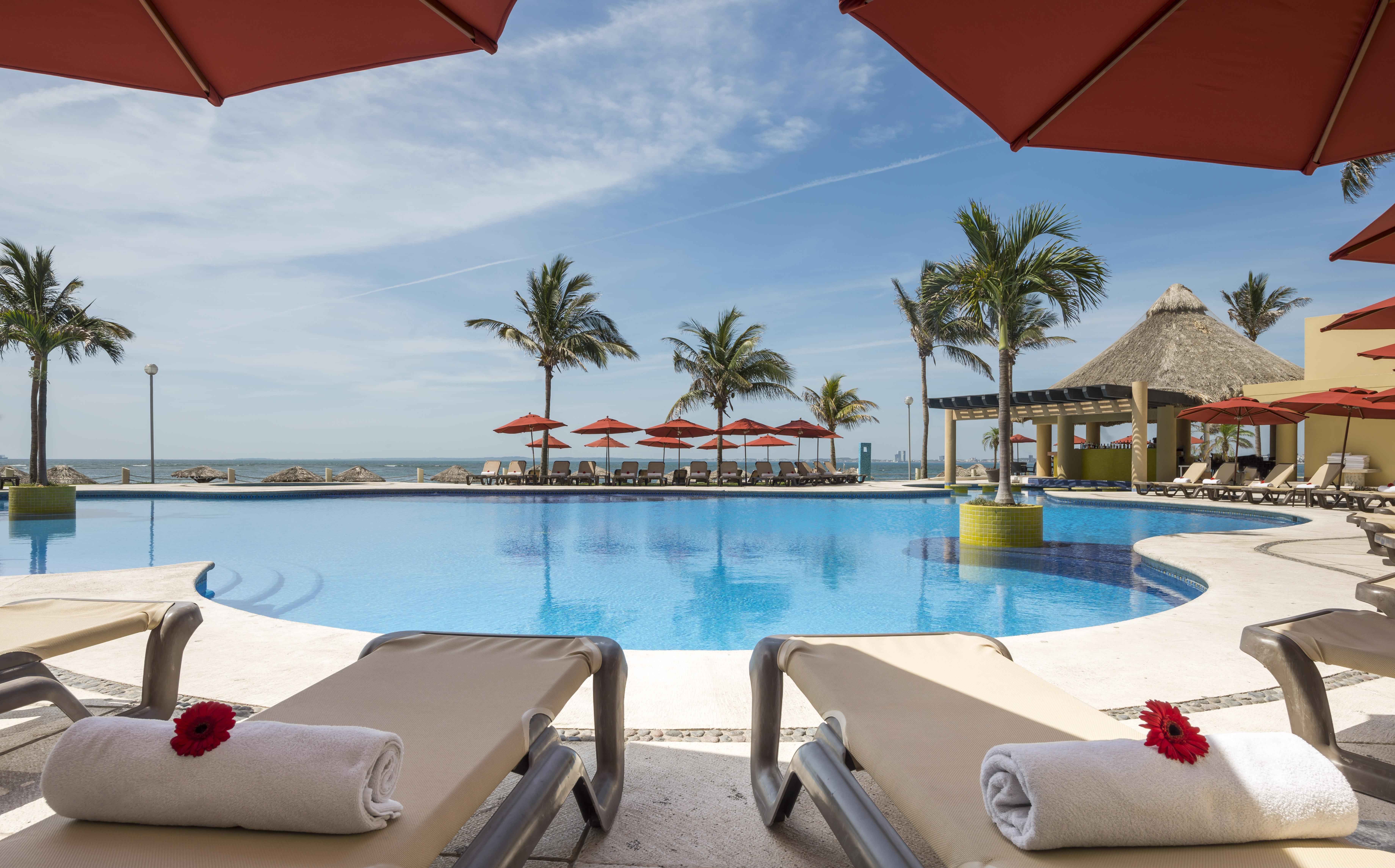 Camino Real Veracruz Exterior foto Pool at the Iberostar Grand Hotel Bávaro