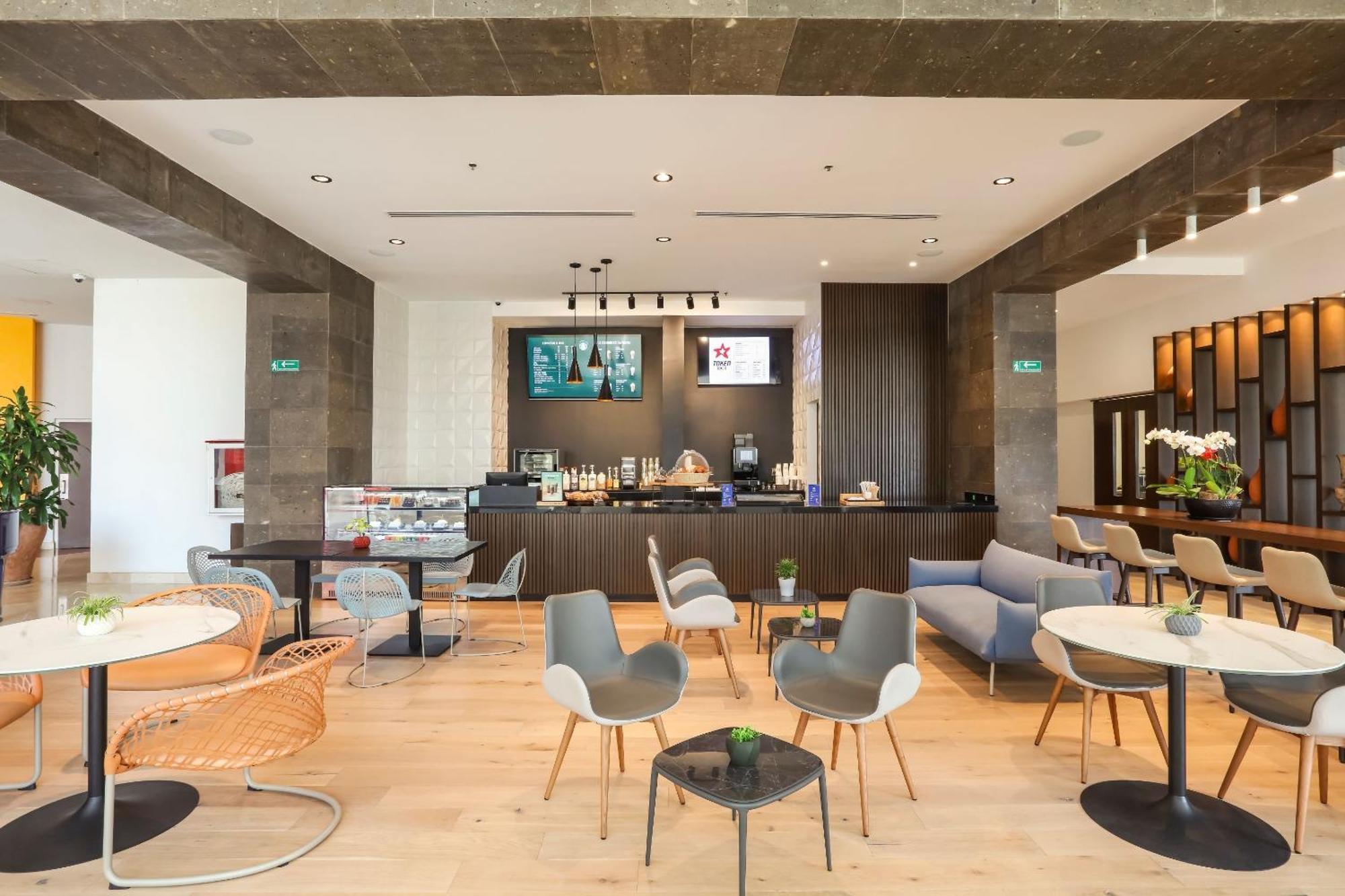 Camino Real Veracruz Exterior foto The lounge at Changi Airport