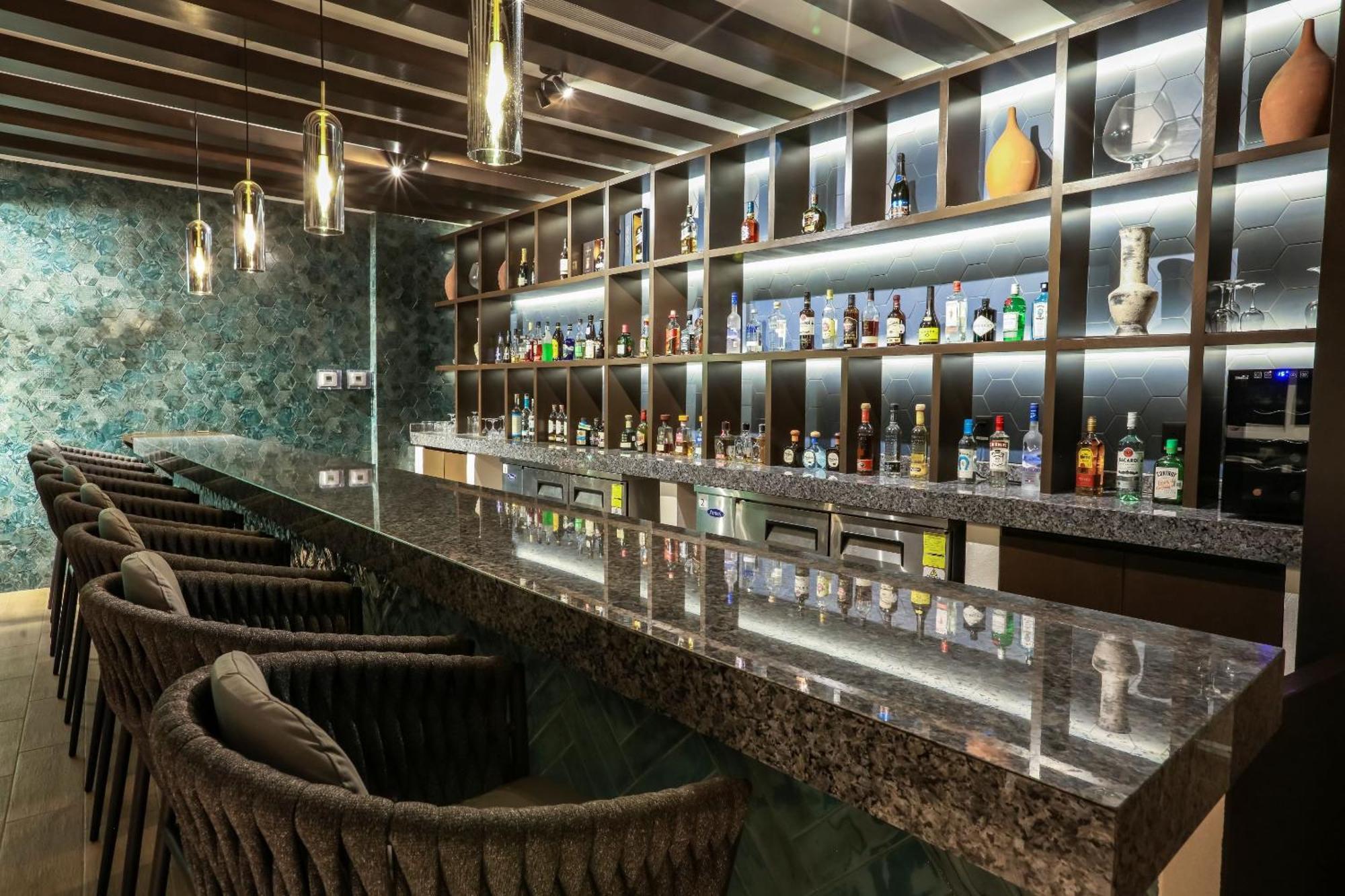 Camino Real Veracruz Exterior foto The bar at the lounge